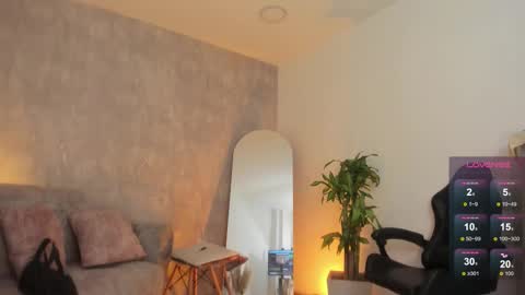 miacooper online show from September 28, 12:21 pm