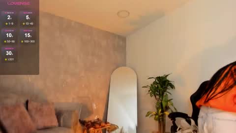 miacooper online show from October 11, 12:15 pm