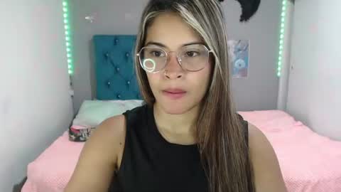 miacumgirl online show from June 22, 12:13 pm