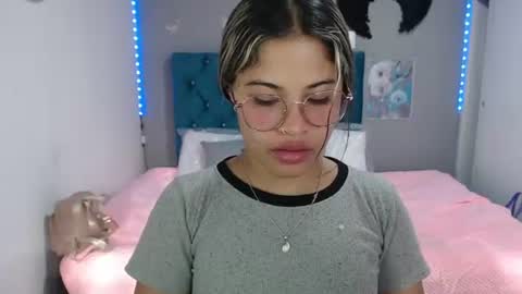 miacumgirl online show from July 10, 12:19 pm