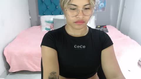 miacumgirl online show from July 23, 12:36 pm