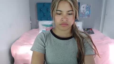 miacumgirl online show from July 27, 12:23 pm