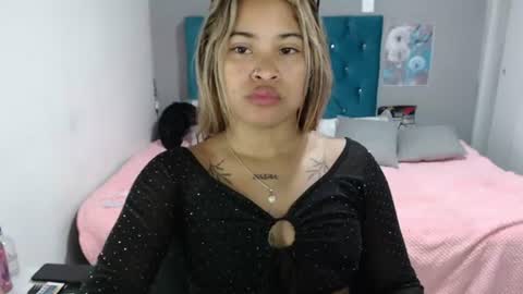 miacumgirl online show from July 31, 12:26 pm