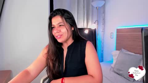Snapshot of miadanielss chatting on February 16, 12:41 am IG Yojanagomez online show from February 16, 12:41 am