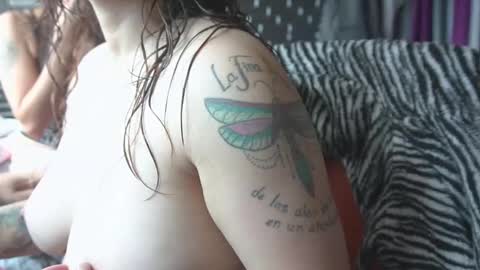 Mia online show from January 18, 4:22 pm