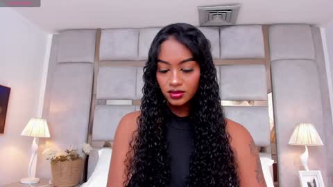 Call me Mia online show from December 8, 5:01 pm