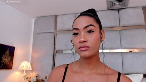 Call me Mia online show from December 12, 8:53 pm