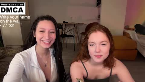 Snapshot of miafleur chatting on April 5, 11:13 pm Mia online show from April 5, 11:13 pm