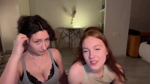 Snapshot of miafleur chatting on April 30, 11:53 pm Mia online show from April 30, 11:53 pm