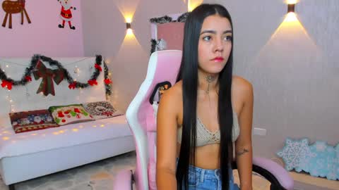 Mia Gomez online show from December 21, 12:27 pm