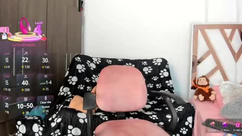 Snapshot of miagrey7 chatting on May 27, 5:32 pm Mia online show from May 27, 5:32 pm