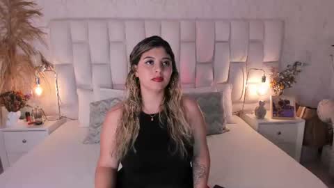 mia greys  online show from July 26, 9:00 pm