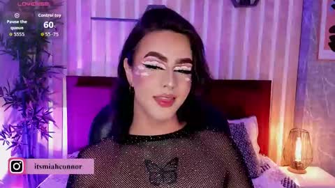 Mia Connor online show from November 11, 7:47 pm