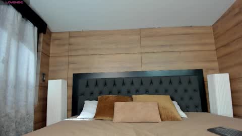 Mia Connor online show from March 16, 8:02 pm