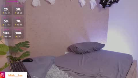 Miah online show from October 29, 8:10 pm