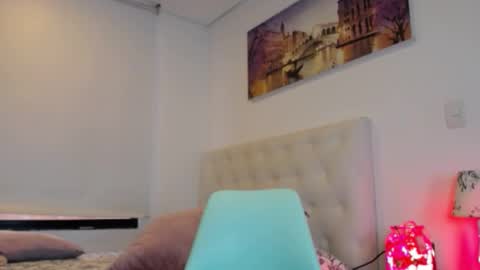 Snapshot of miahayek chatting on January 13, 10:45 pm MiaHayek online show from January 13, 10:45 pm