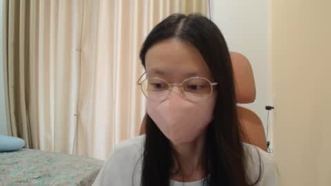 Snapshot of miahchan68 chatting on January 14, 5:02 am miahchan68 online show from January 14, 5:02 am