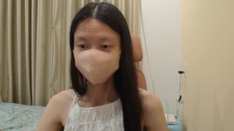 Snapshot of miahchan68 chatting on January 18, 5:28 pm miahchan68 online show from January 18, 5:28 pm