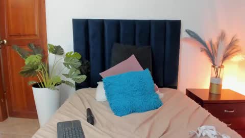 miahertz online show from September 16, 3:40 am