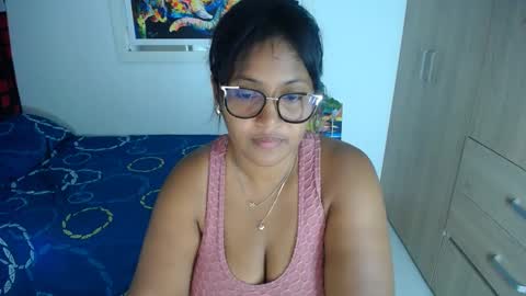 miajoseph_ online show from January 28, 4:29 am
