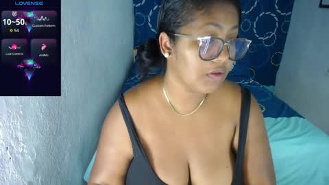 Snapshot of miajoseph_ chatting on April 26, 3:26 am miajoseph_ online show from April 26, 3:26 am