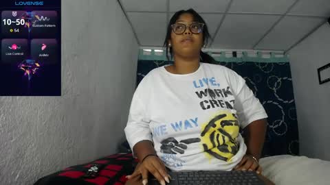 Snapshot of miajoseph_ chatting on May 5, 3:03 am miajoseph_ online show from May 5, 3:03 am