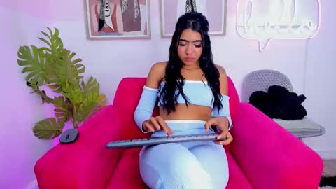 Mia Khalifa online show from November 6, 3:51 am