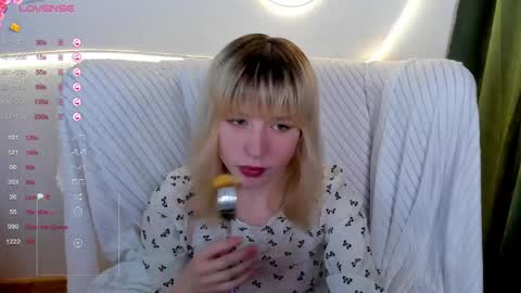 miakimiko online show from June 5, 1:45 am