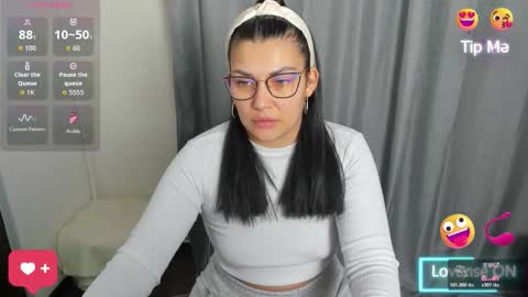 Snapshot of miakittyy chatting on February 28, 10:55 pm Mia Kittyy online show from February 28, 10:55 pm