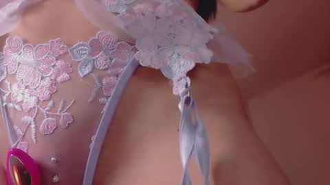 Mia online show from February 8, 11:08 pm