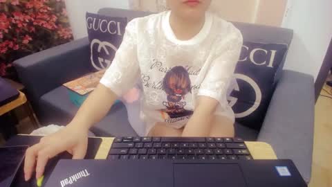 Mia online show from October 4, 5:38 am