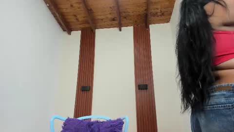 Snapshot of mialane3 chatting on June 10, 11:31 am mialane3 online show from June 10, 11:31 am