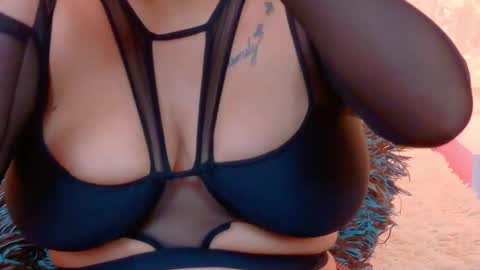 Mia online show from March 27, 3:12 am