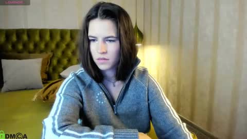 Mia online show from March 9, 9:46 am
