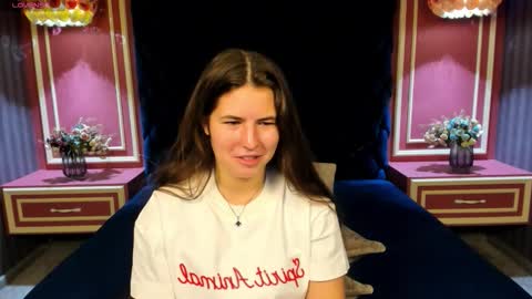Mia online show from September 21, 6:48 am