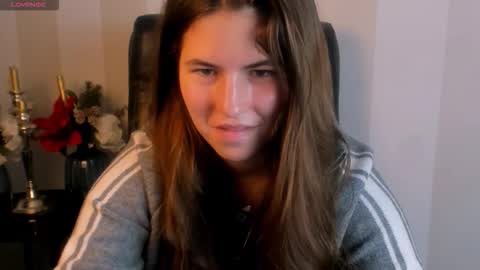 Mia online show from September 23, 6:49 am