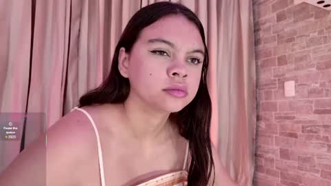 Mia online show from June 11, 1:20 pm