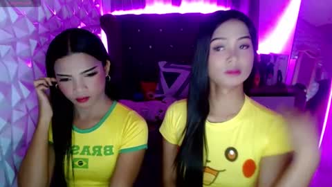 Snapshot of miamalkovax chatting on May 15, 9:16 am miamalkovax online show from May 15, 9:16 am