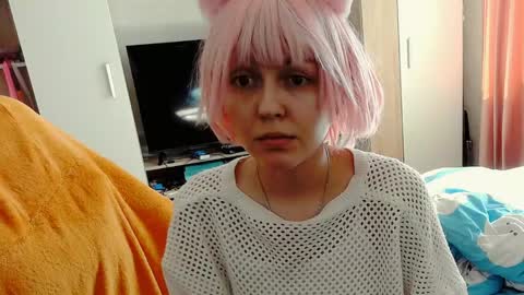 Mia online show from April 20, 12:08 pm