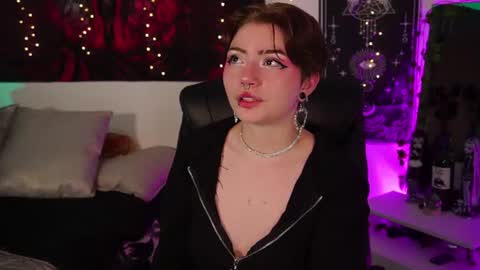 Lili online show from July 10, 2:38 am