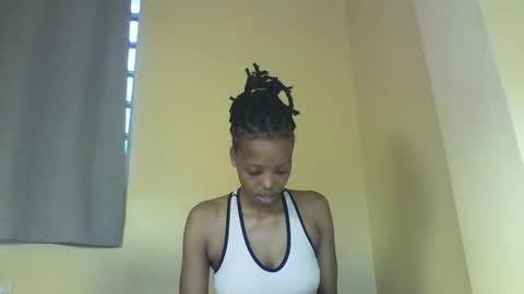 Snapshot of miami_muffin chatting on November 23, 1:44 pm Muffin online show from November 23, 1:44 pm