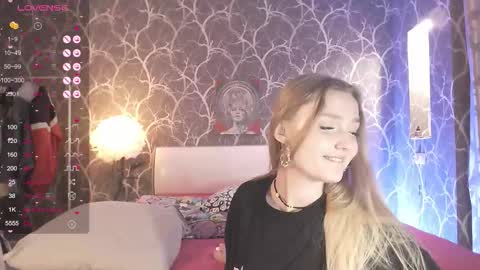 Mia online show from January 31, 8:29 pm