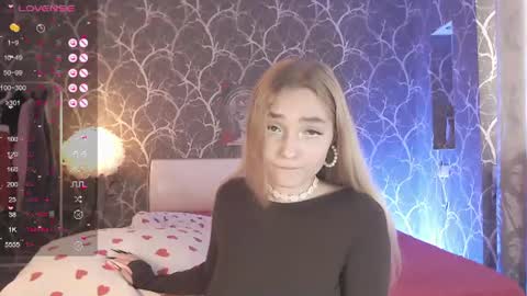 Mia online show from June 14, 1:46 pm