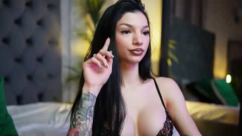 Snapshot of miamicoffee chatting on November 1, 5:26 pm Miami online show from November 1, 5:26 pm