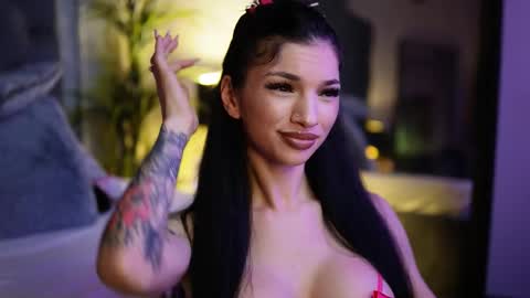 Snapshot of miamicoffee chatting on December 3, 7:01 pm Miami online show from December 3, 7:01 pm