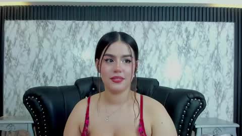 Mia   -5 7001400 Follow  online show from February 8, 3:42 pm