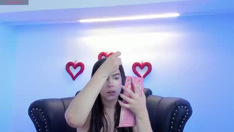 Mia   -5 7001400 Follow  online show from February 24, 12:26 pm