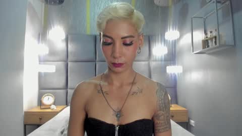 Snapshot of miamorgann chatting on December 18, 2:38 pm Mia Morgann online show from December 18, 2:38 pm