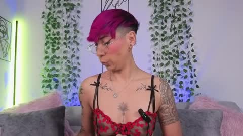 Snapshot of miamorgann chatting on April 6, 2:40 pm Mia Morgann online show from April 6, 2:40 pm