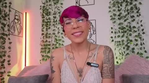 Snapshot of miamorgann chatting on April 10, 3:50 pm Mia Morgann online show from April 10, 3:50 pm